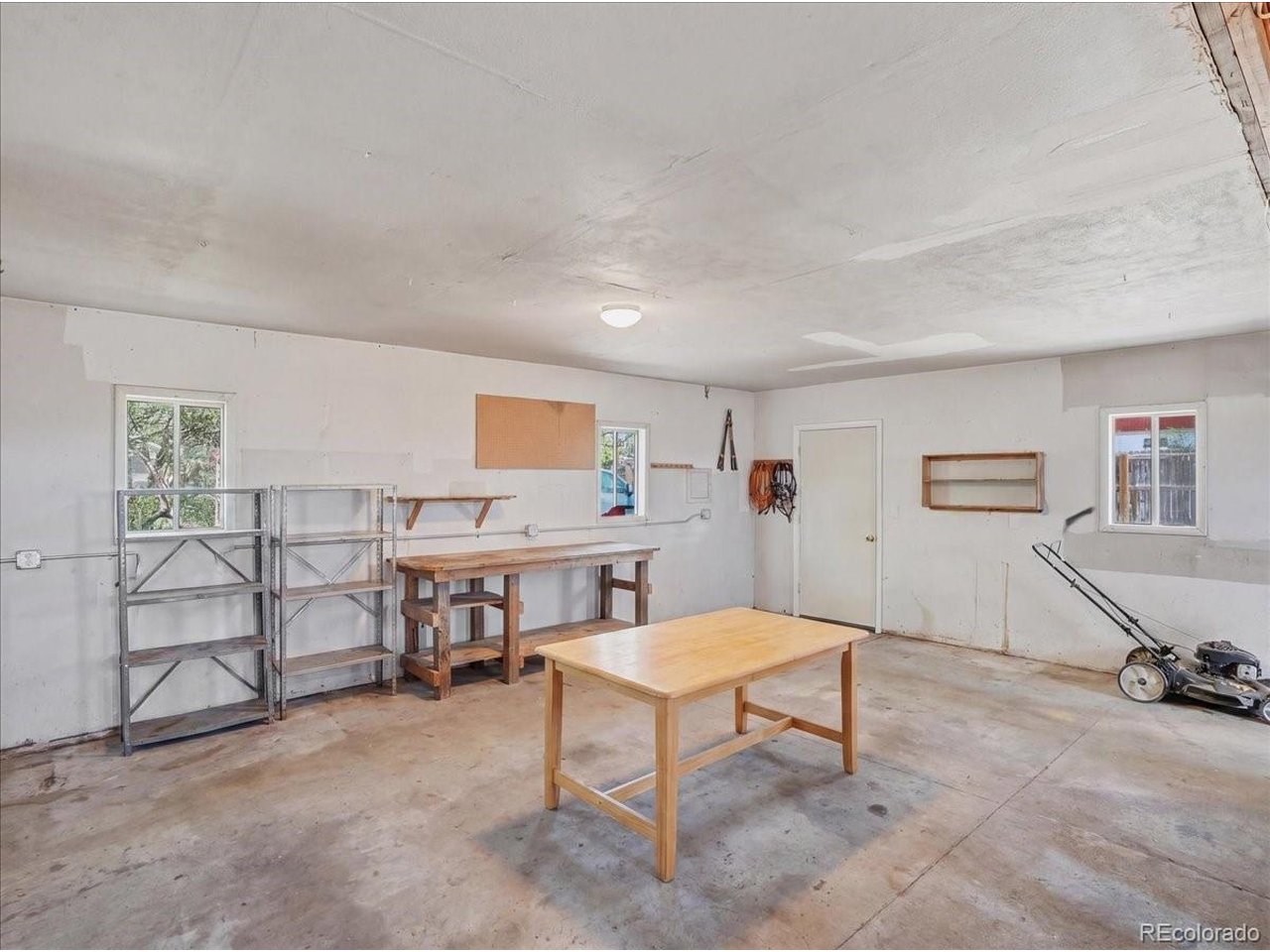 1217 N Highway 287
