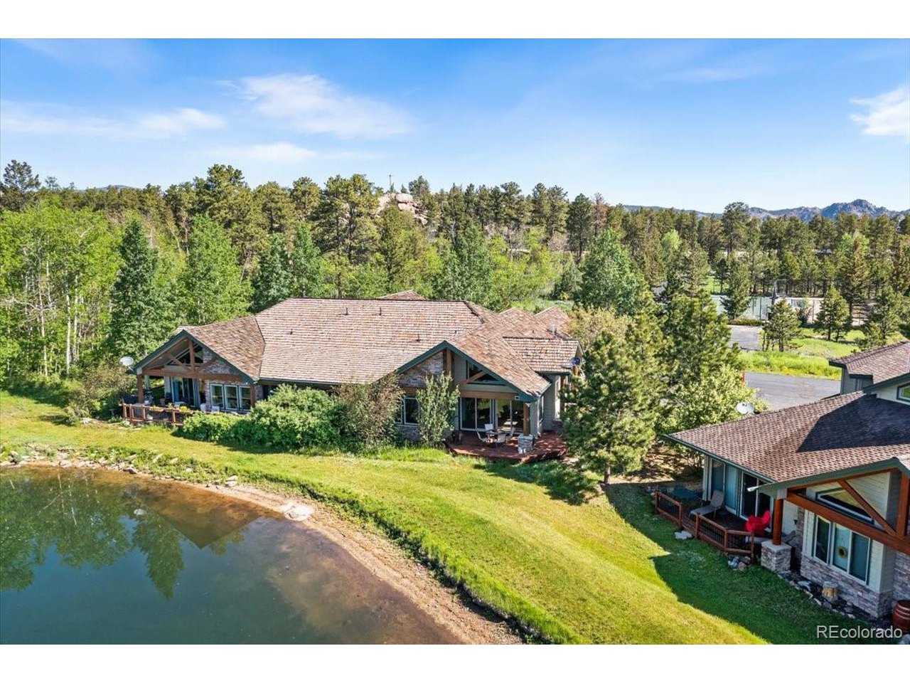 378 Fox Acres Dr W