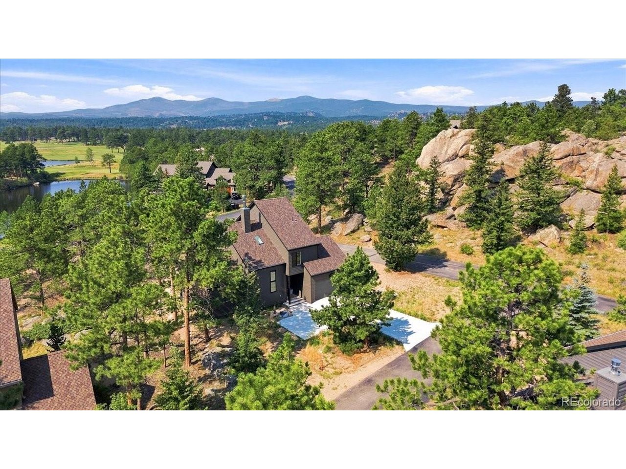 10 Three Lakes Ct