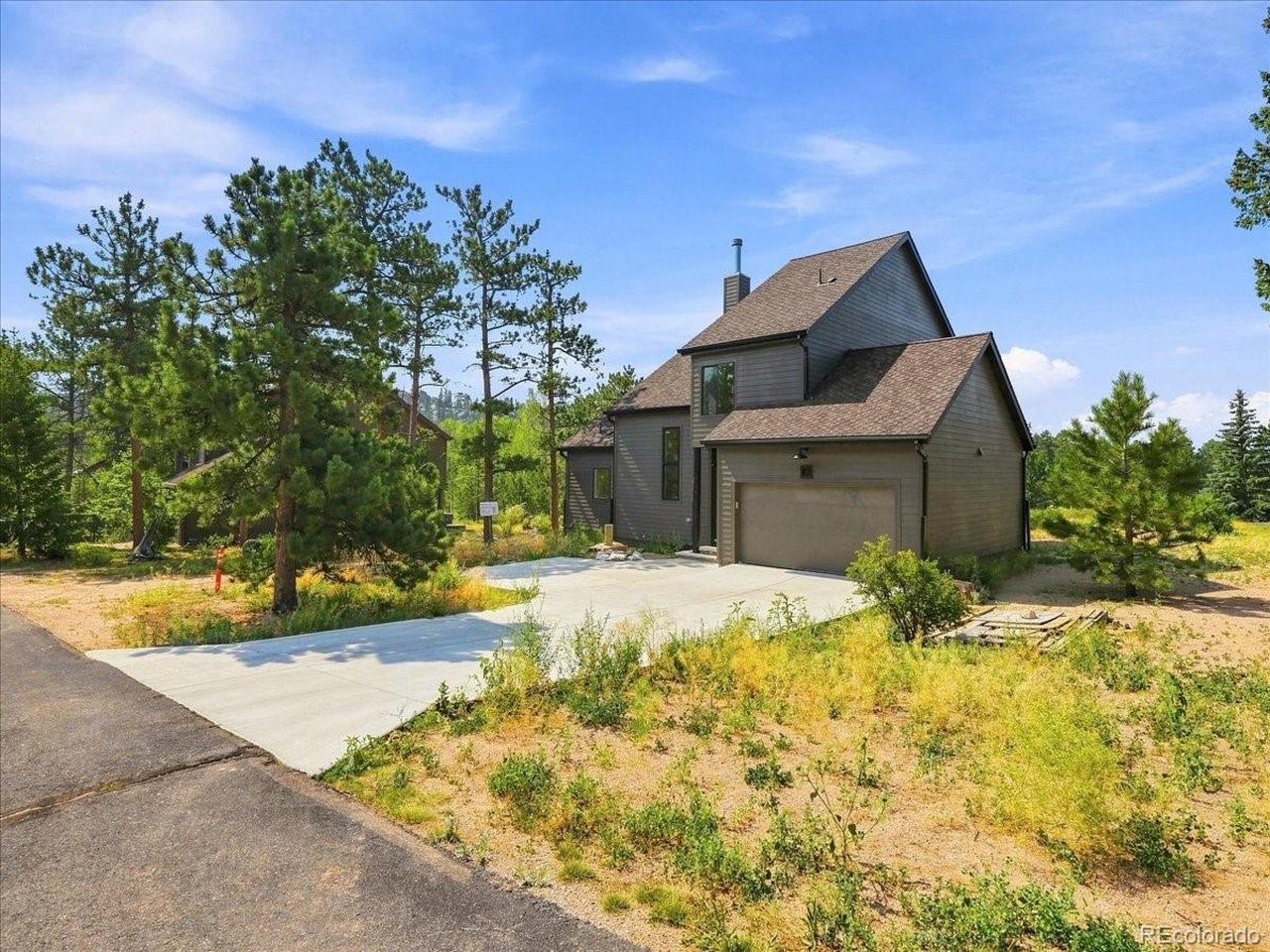 10 Three Lakes Ct