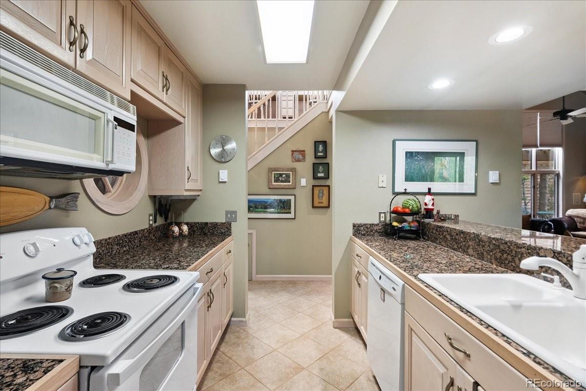 40 3 lakes ct