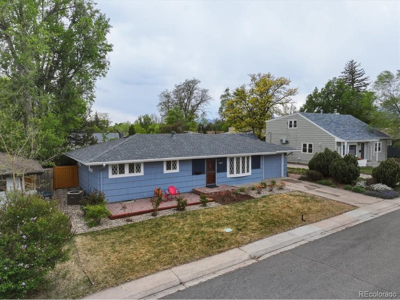 1829 Crestmore Pl