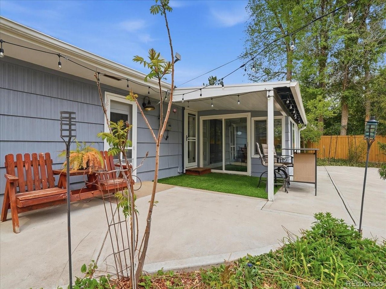 1829 Crestmore Pl