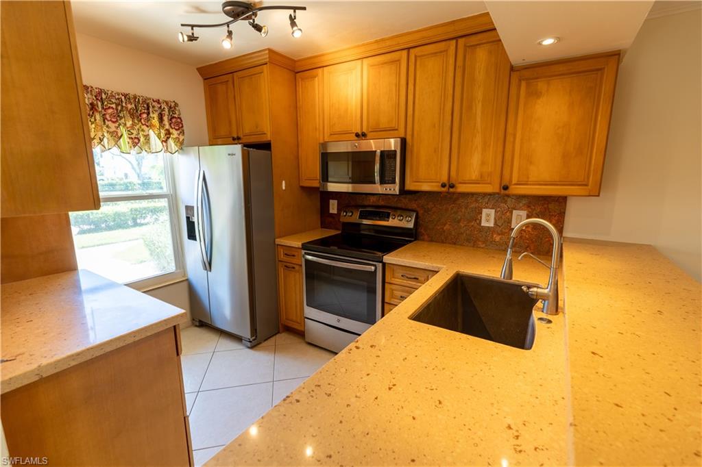 1015 Mainsail DR 103