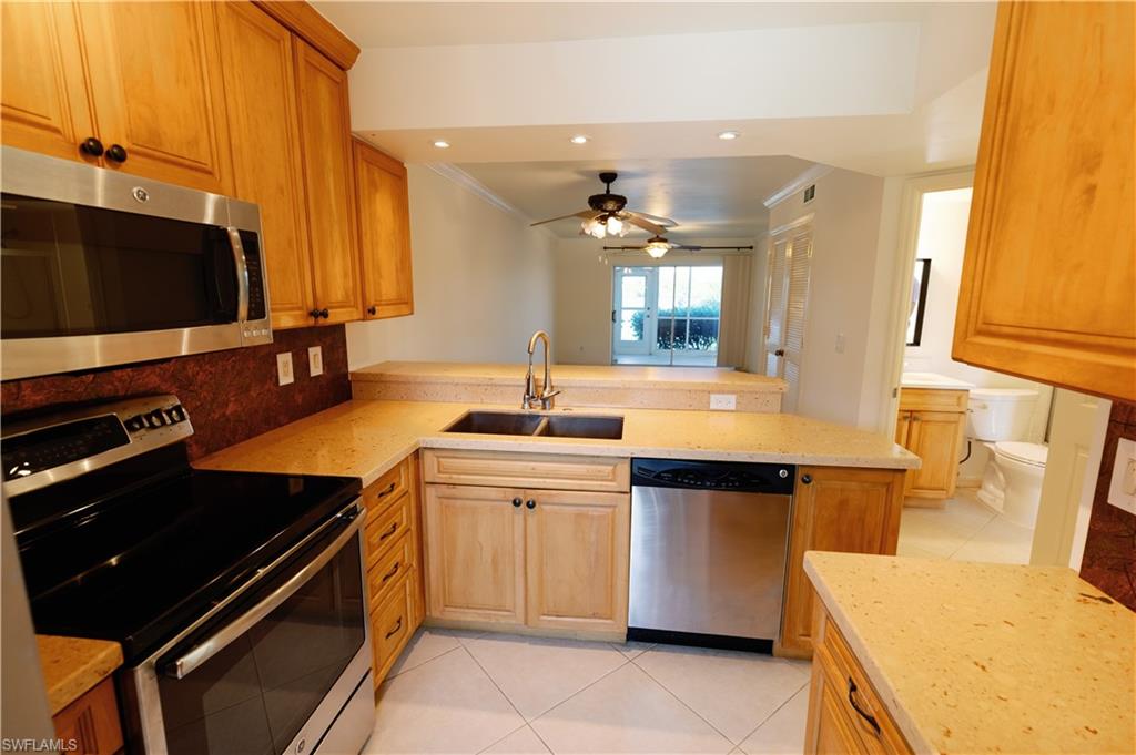 1015 Mainsail DR 103