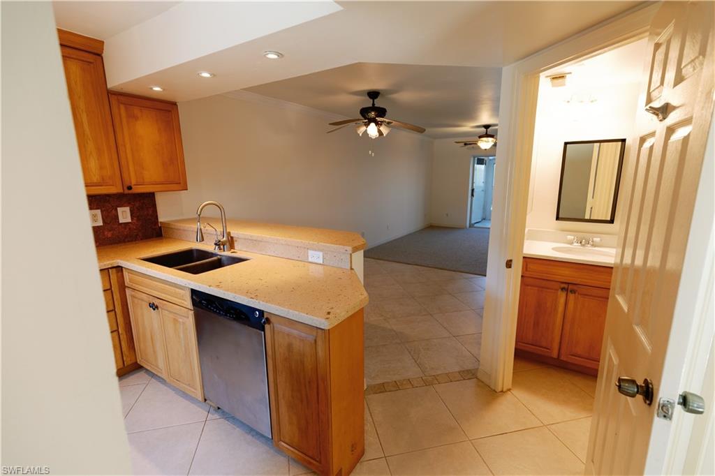 1015 Mainsail DR 103