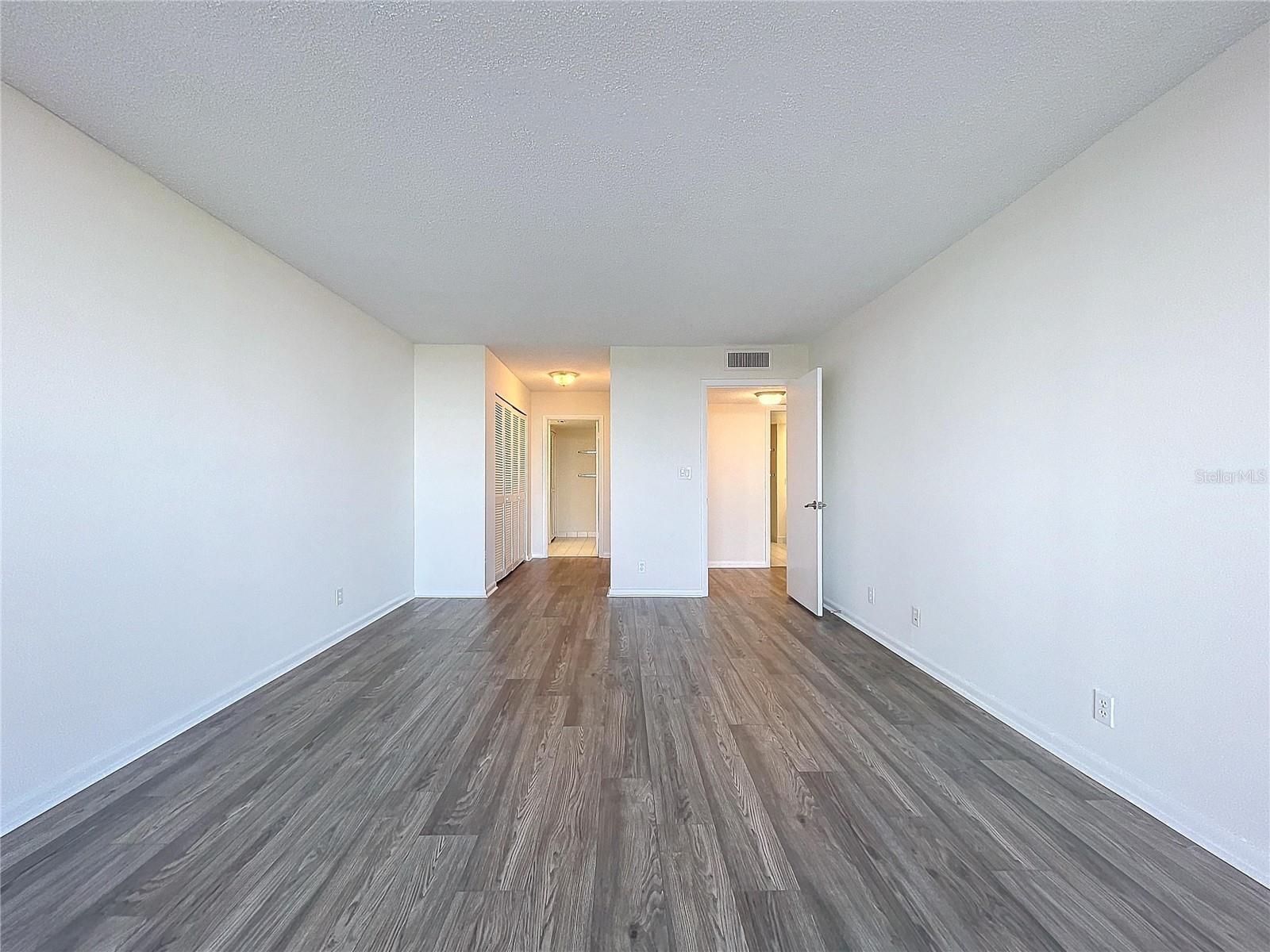 220 BELLEVIEW BLVD #609