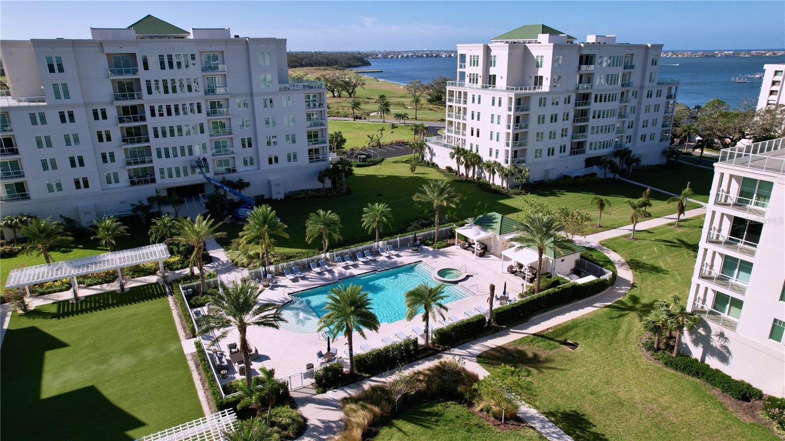 220 BELLEVIEW BLVD #609