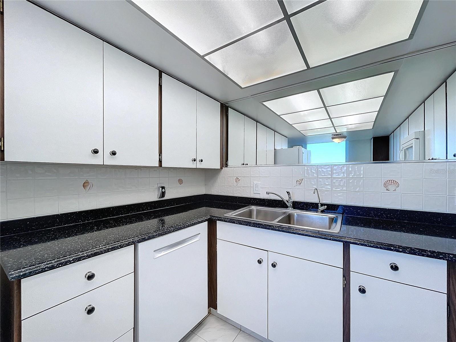 220 BELLEVIEW BLVD #609