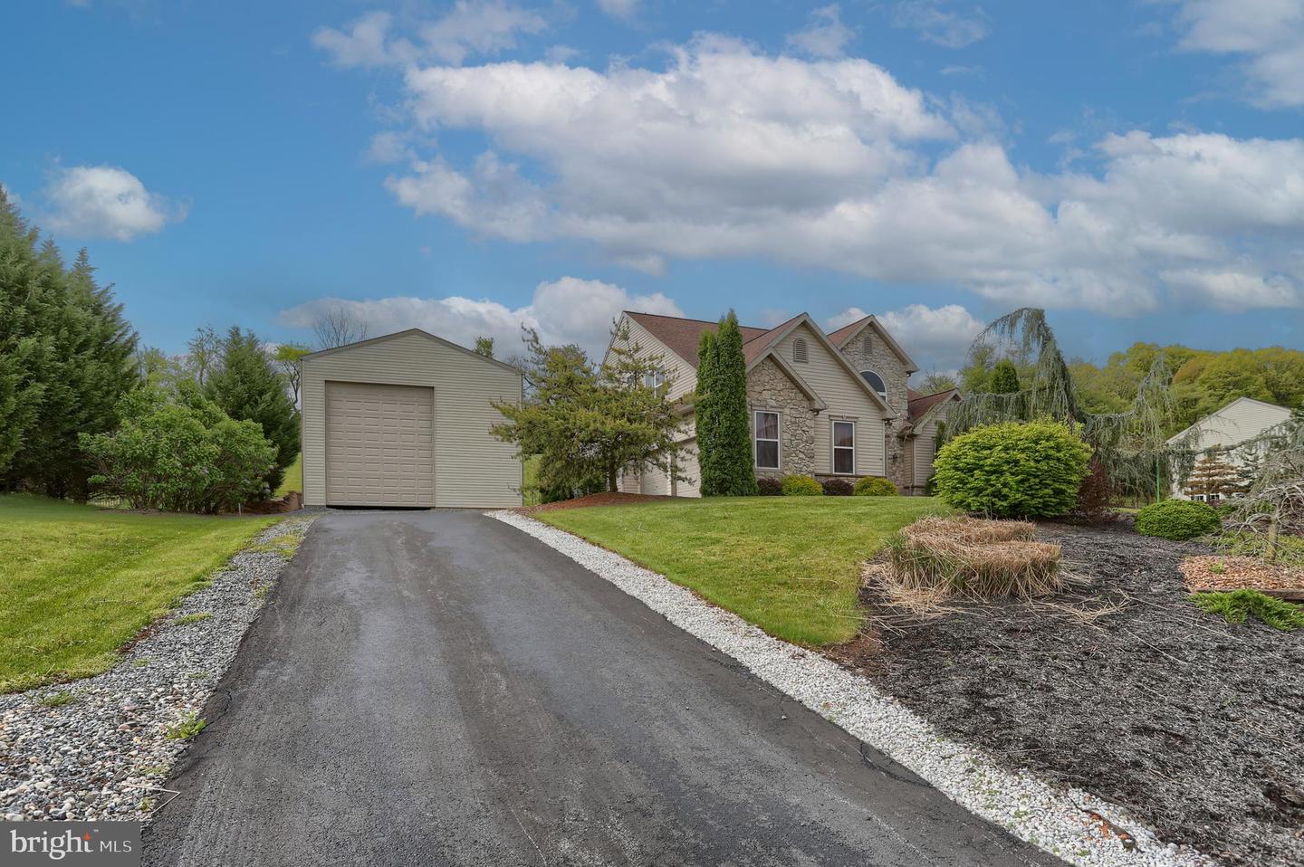 433 Eagleview Dr
