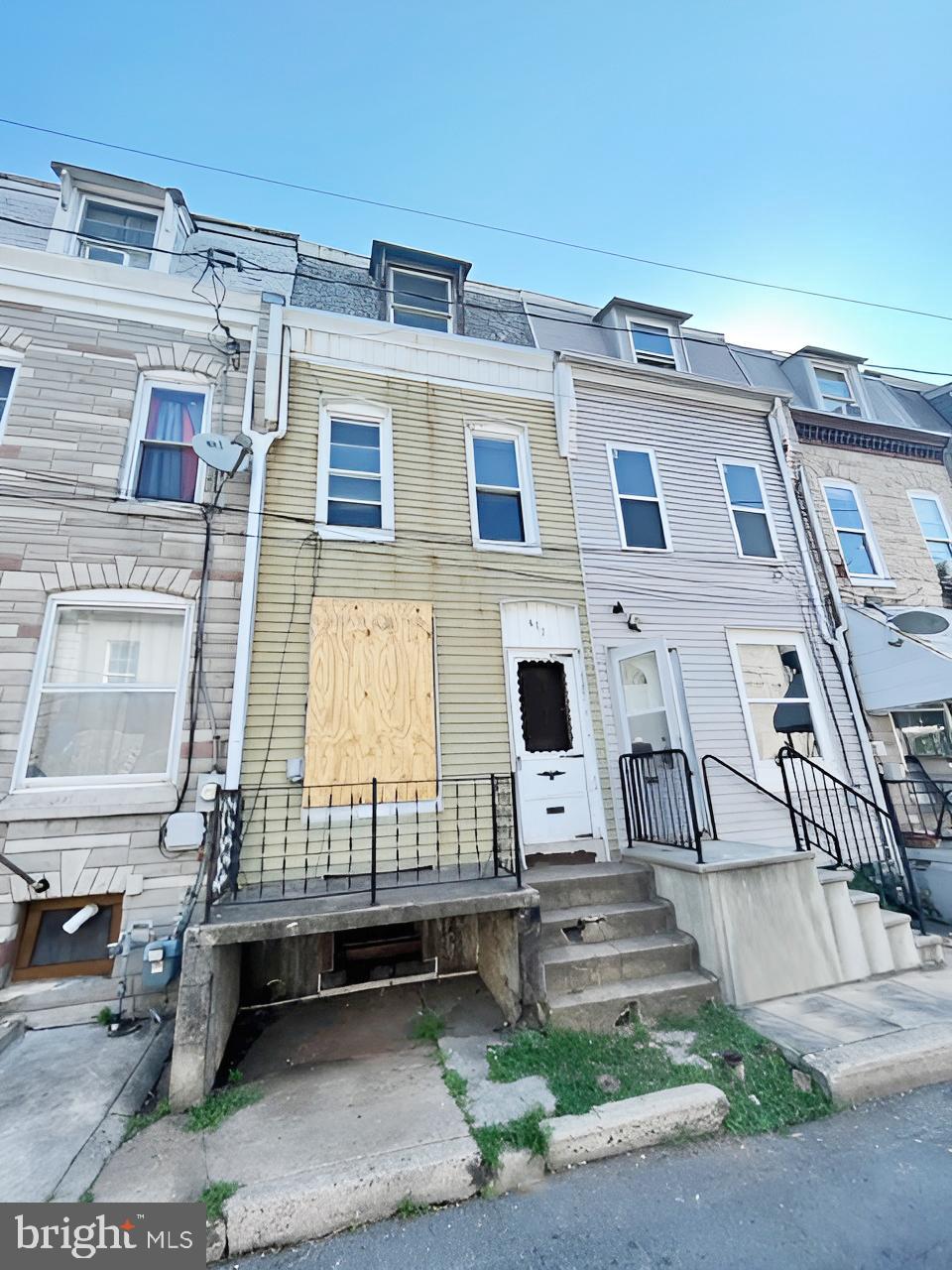 611 Eisenbrown St