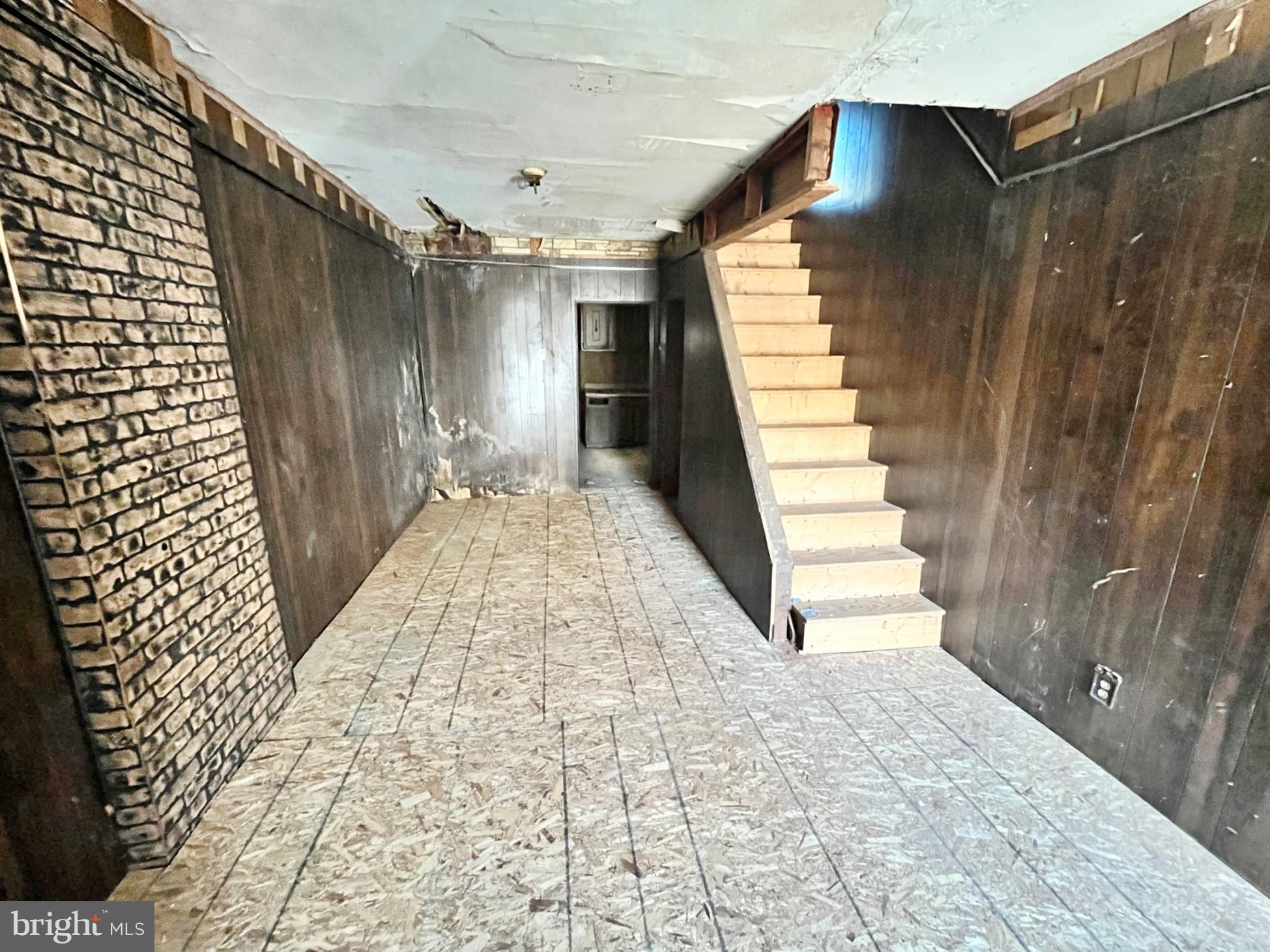 611 Eisenbrown St