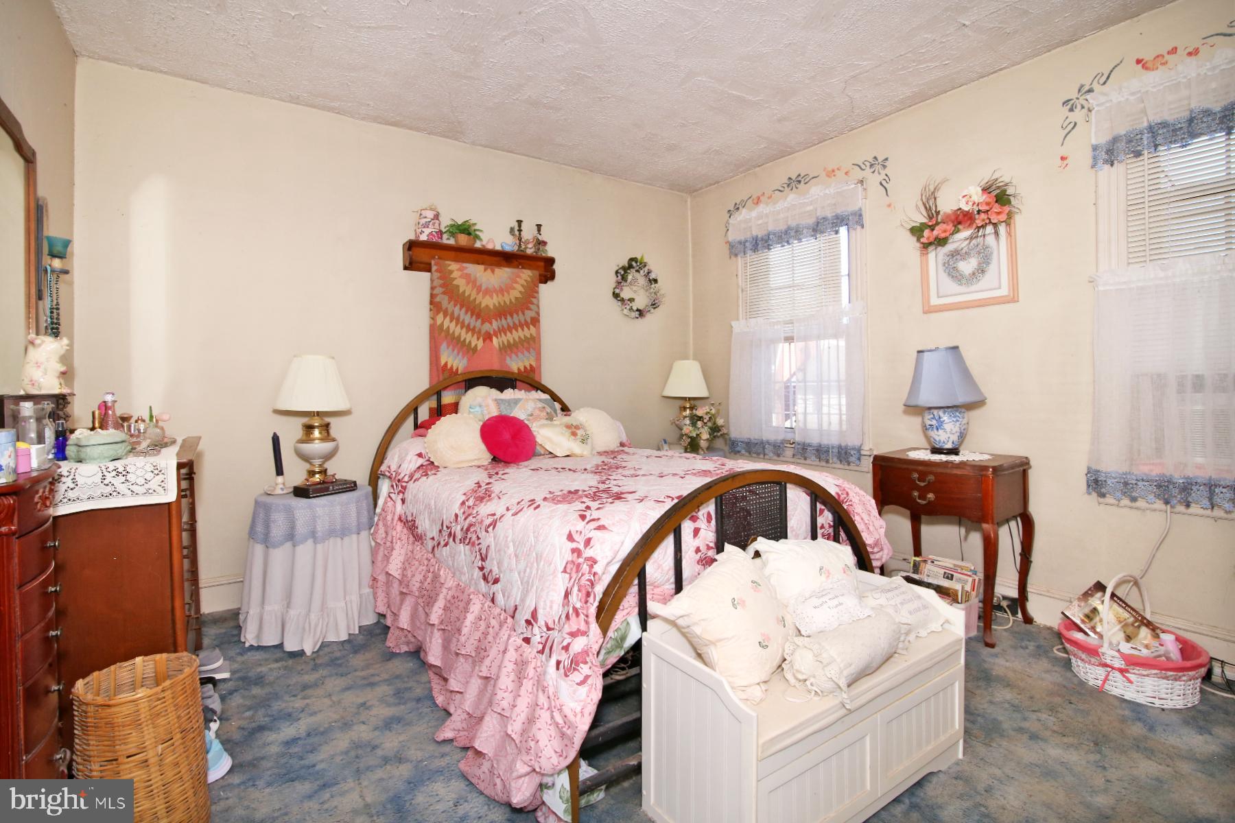 240 E High St