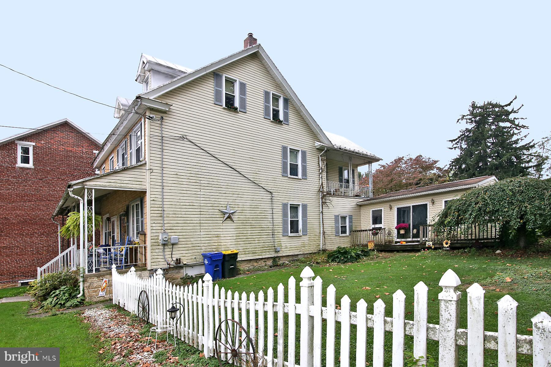 240 E High St
