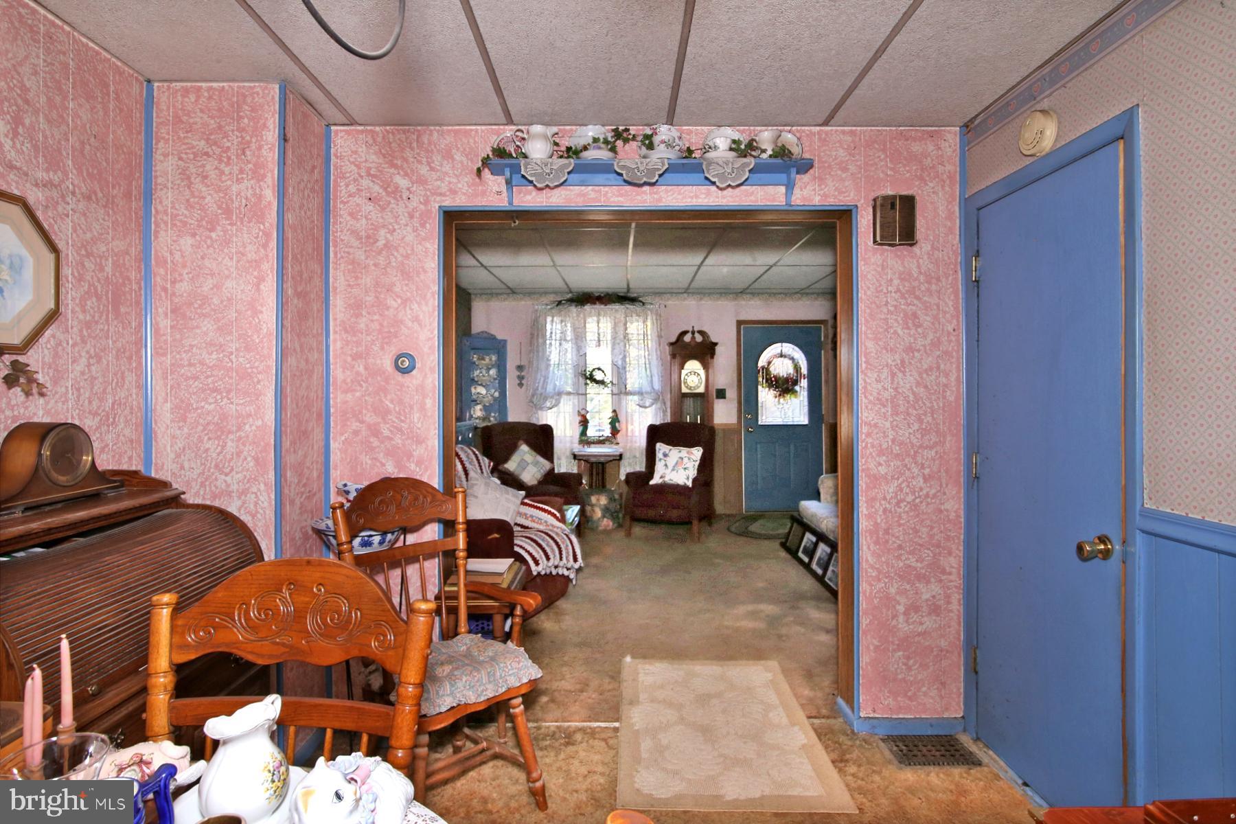 240 E High St