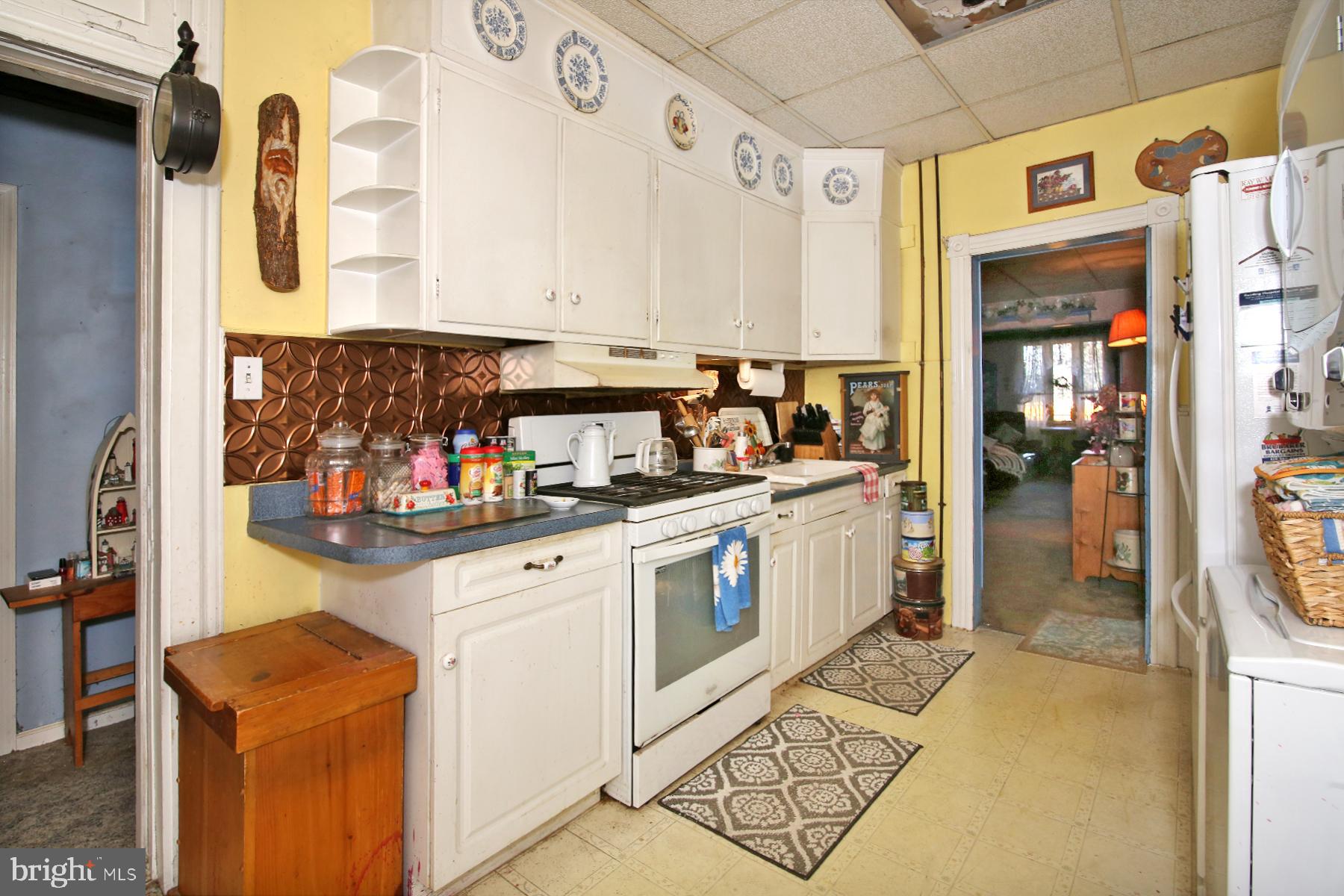 240 E High St