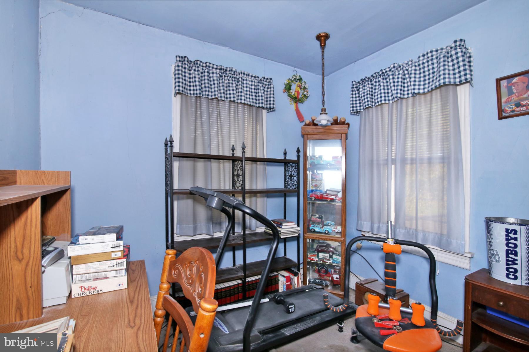 240 E High St
