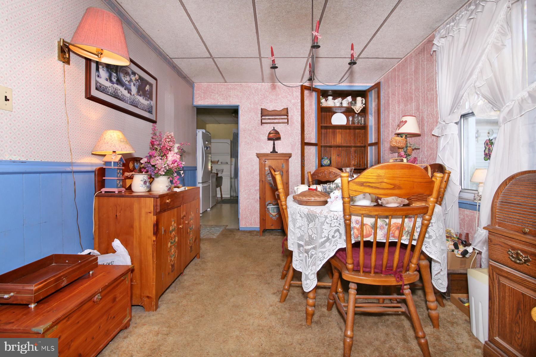 240 E High St