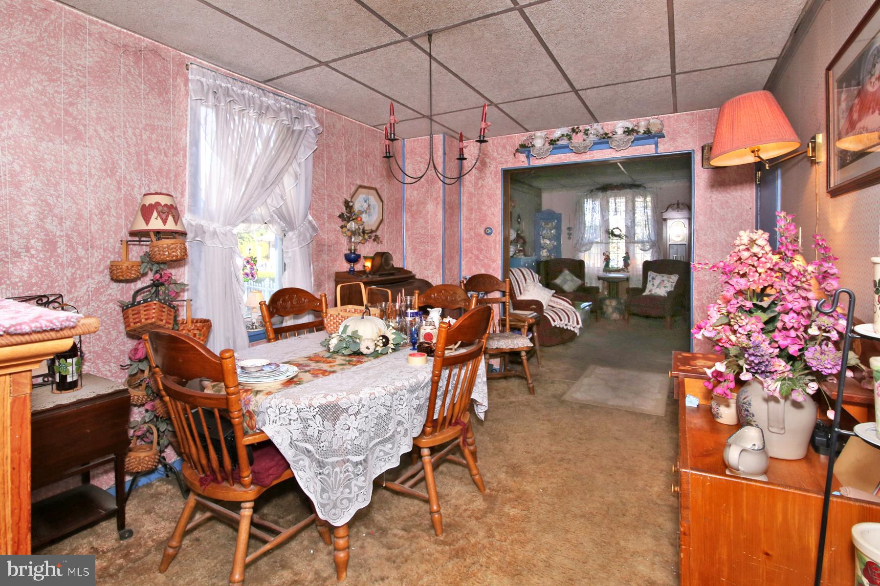240 E High St