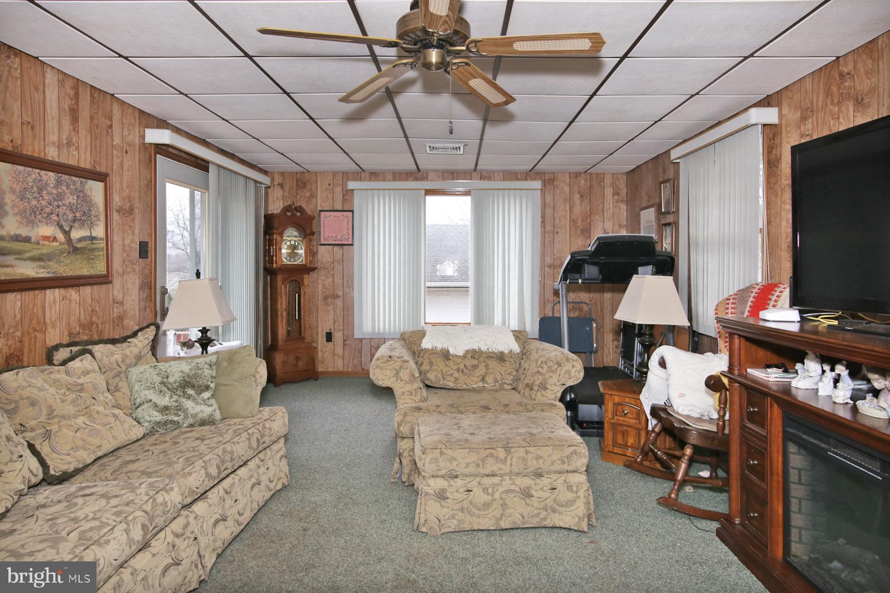 48 Wenrich Ave