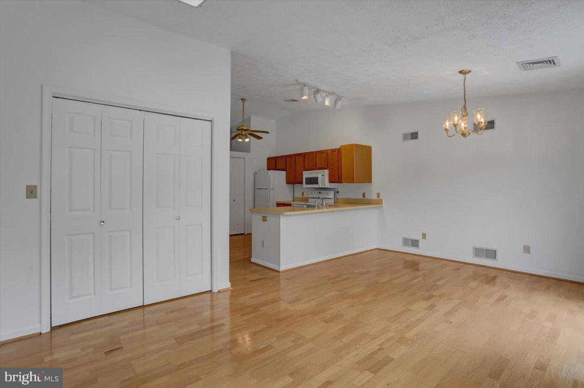 41 Westfields Dr