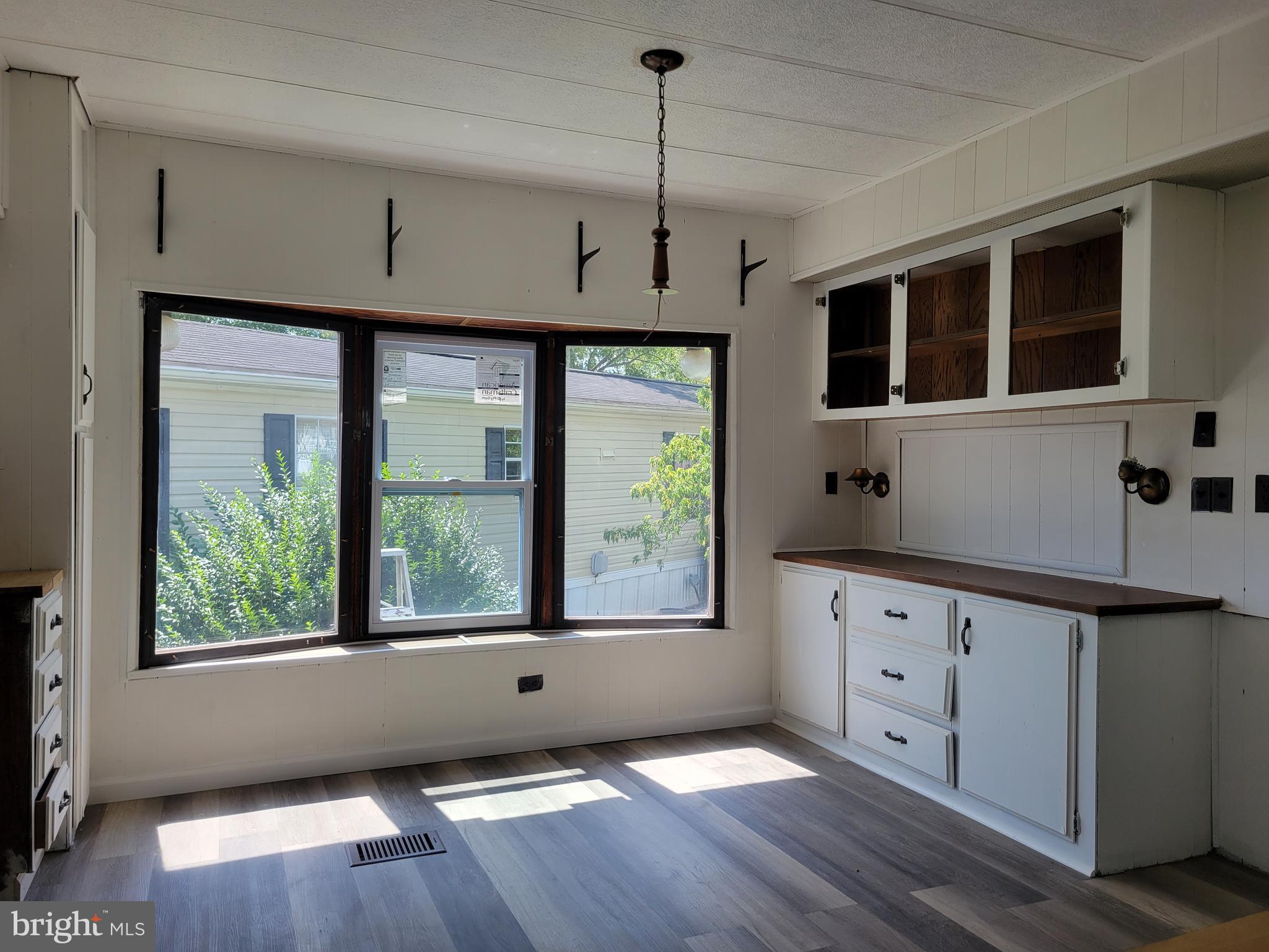 93 Oak Knoll Cir