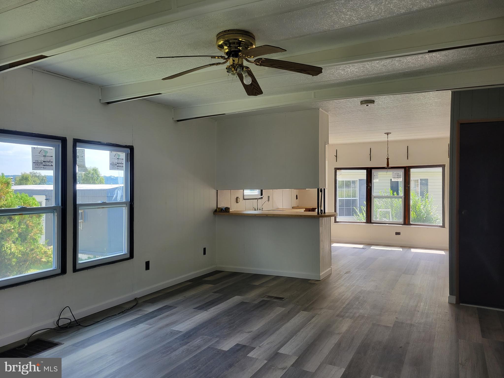 93 Oak Knoll Cir