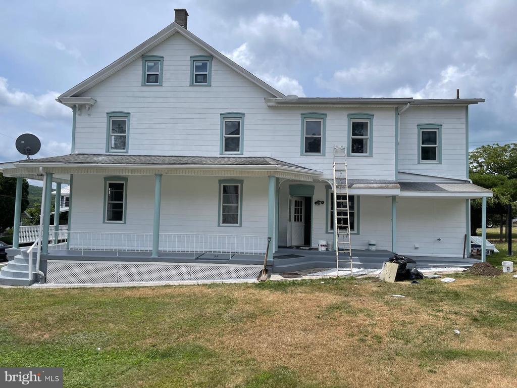 305 Vine St