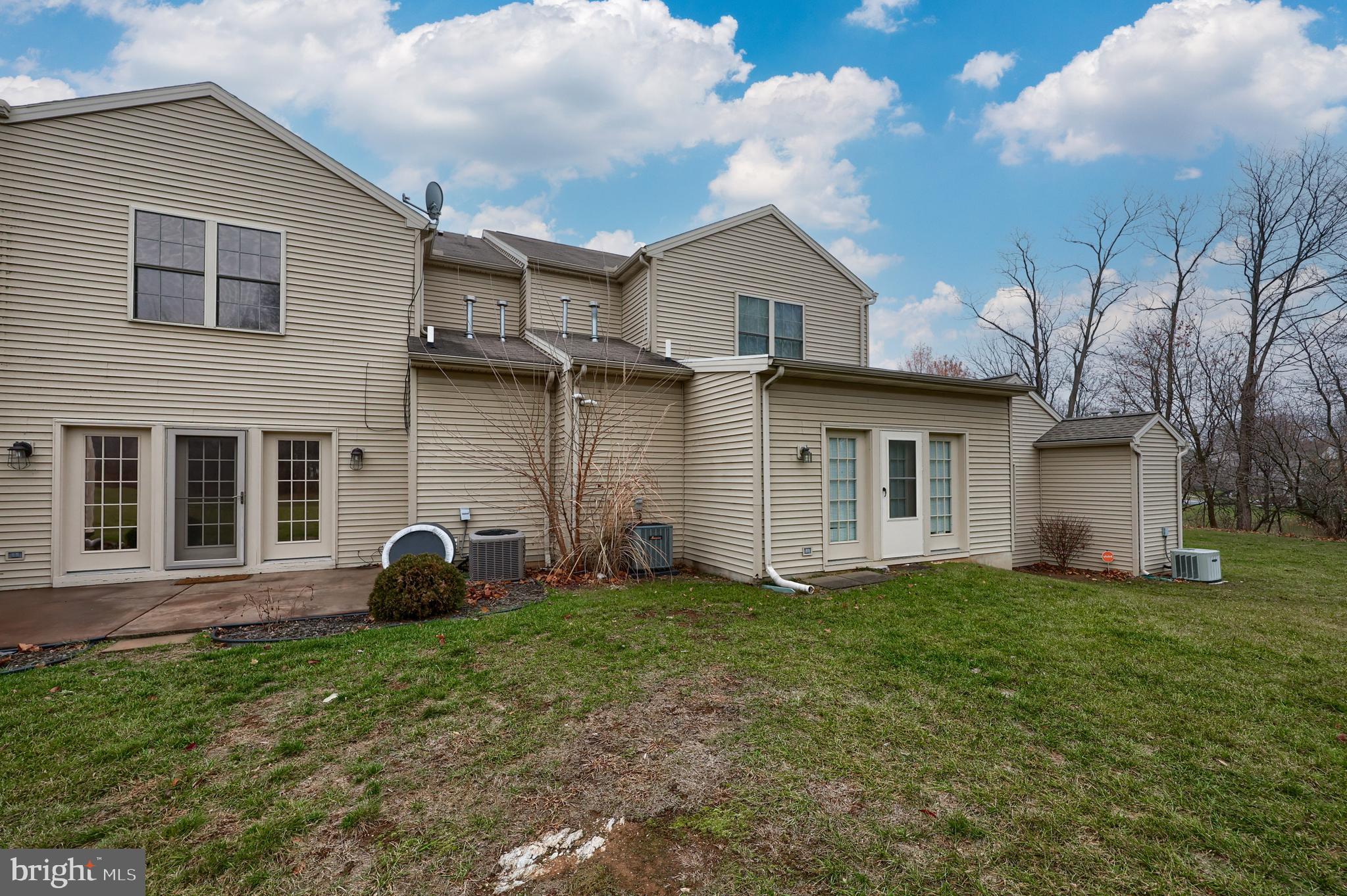 773 Creekside Dr