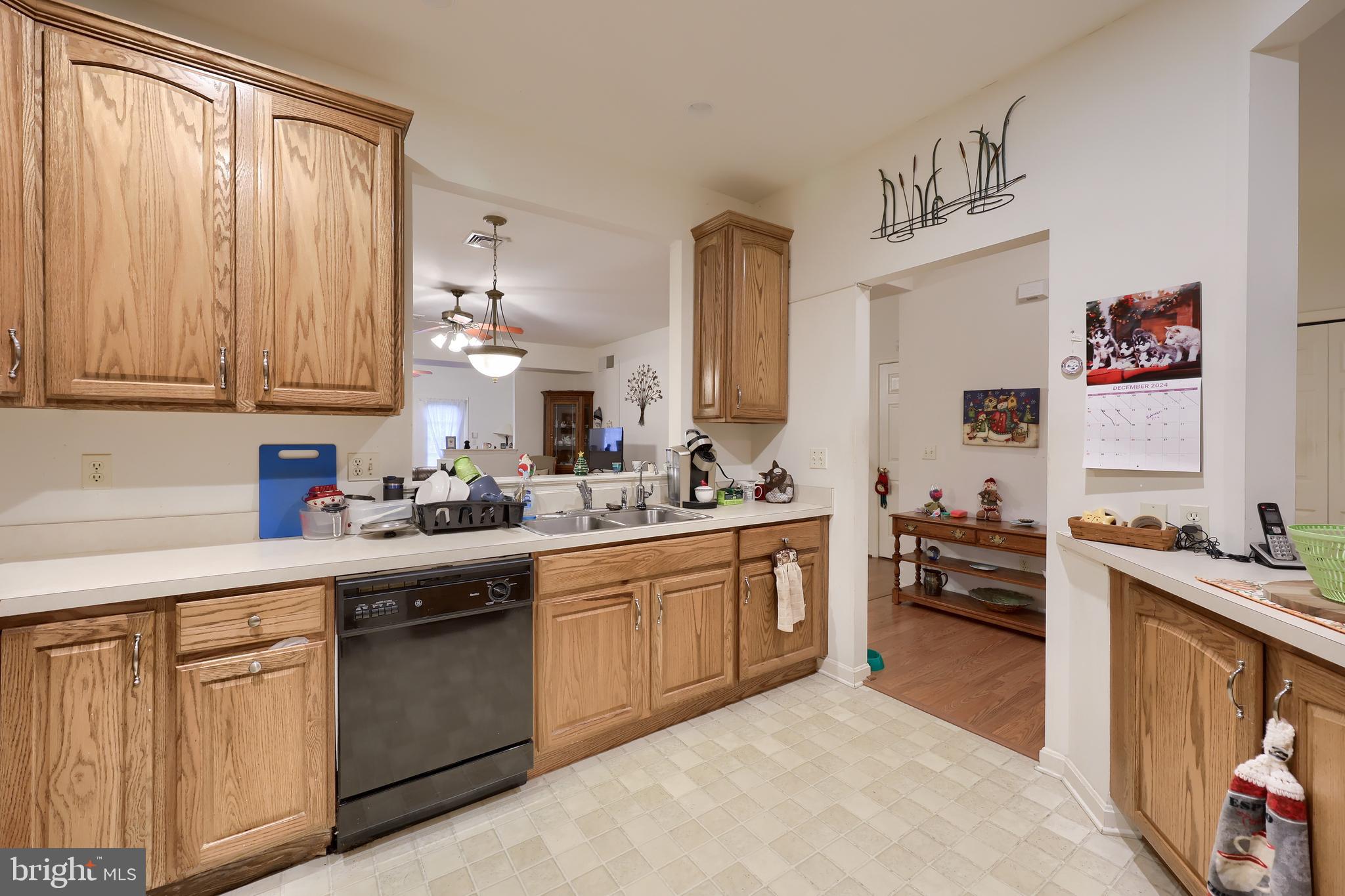 773 Creekside Dr