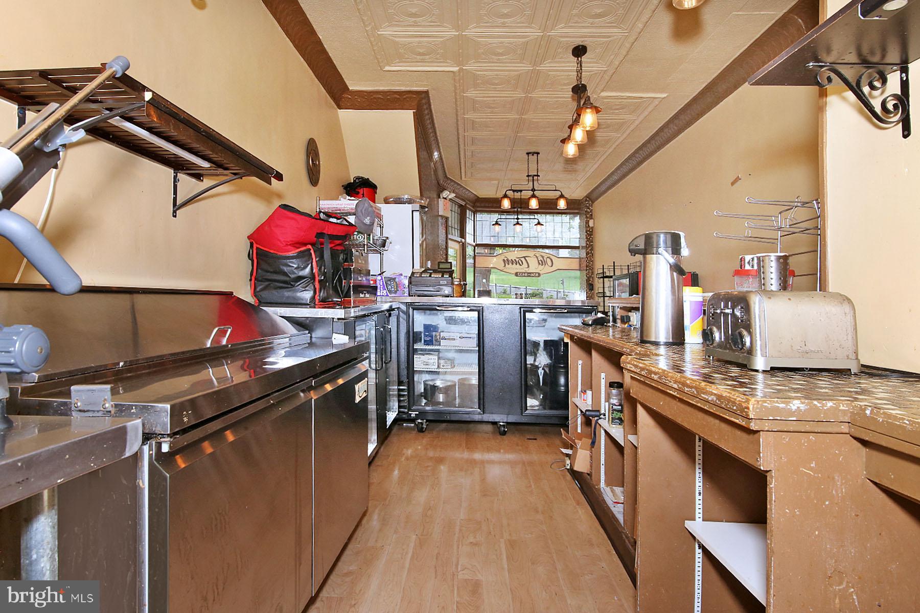 512 N 3RD STREET