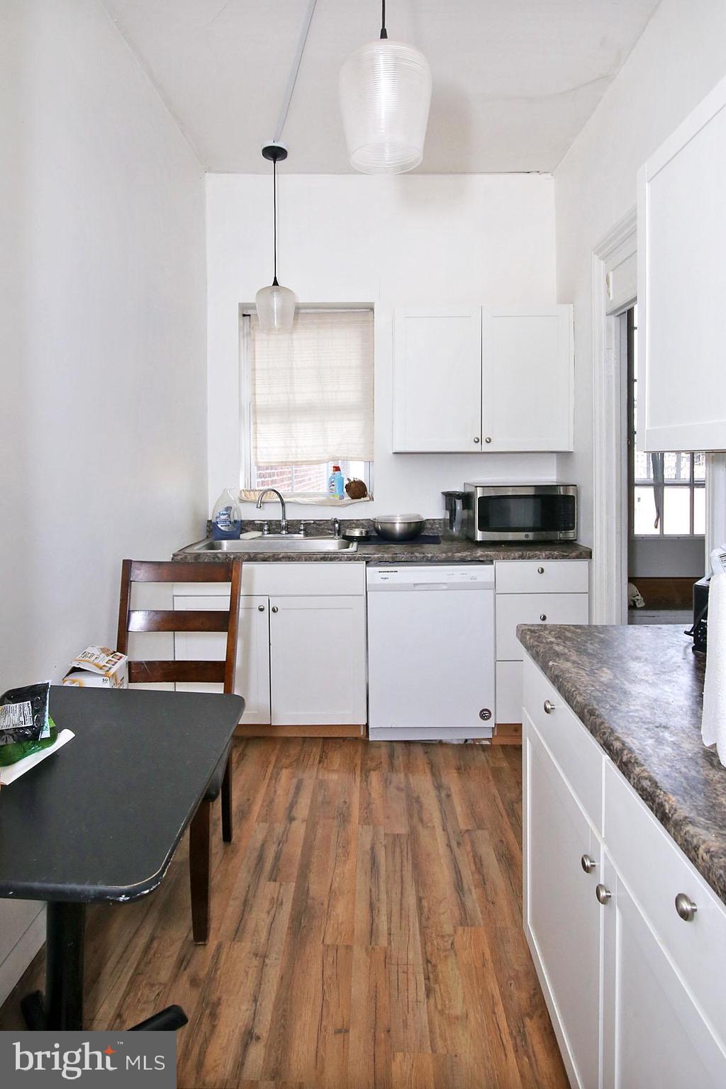 512 N 3RD STREET