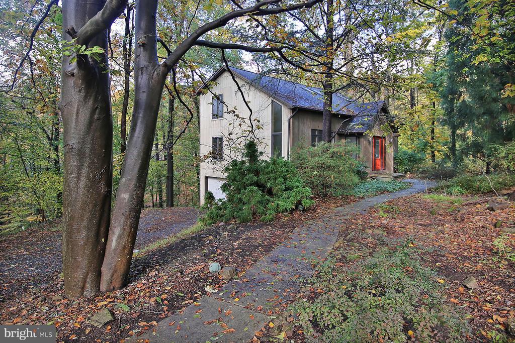 875 VERDEN DRIVE