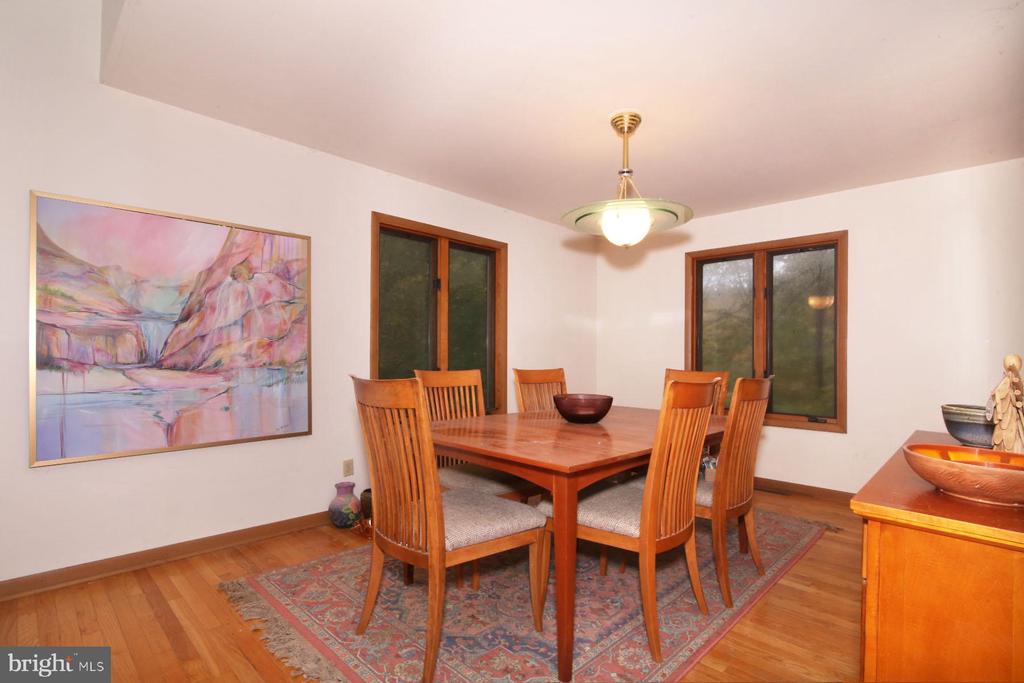 875 VERDEN DRIVE