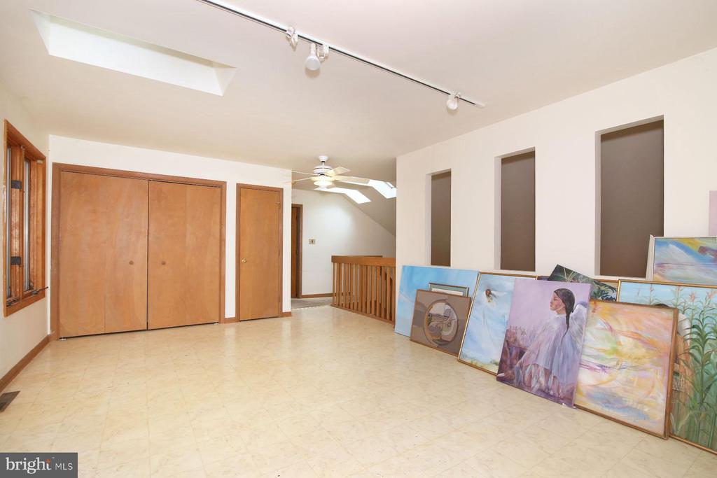875 VERDEN DRIVE
