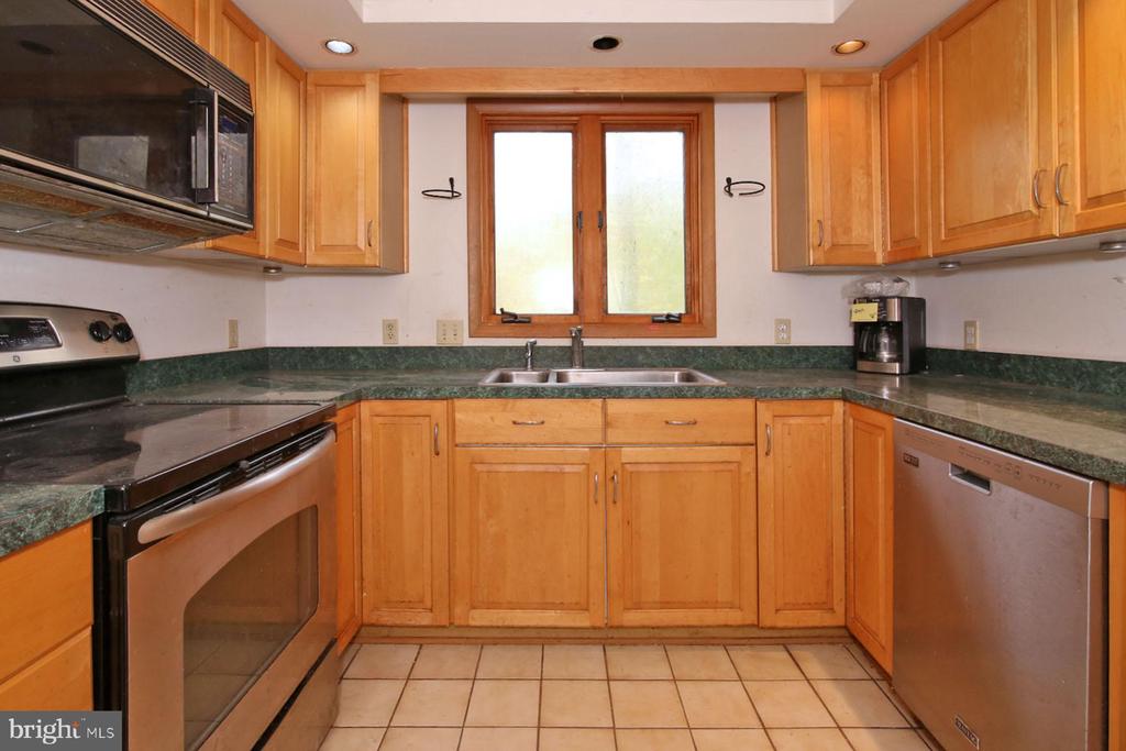 875 VERDEN DRIVE