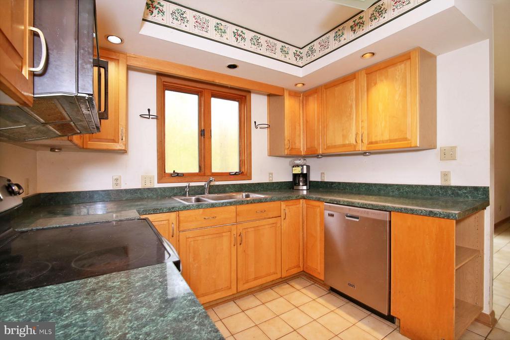 875 VERDEN DRIVE