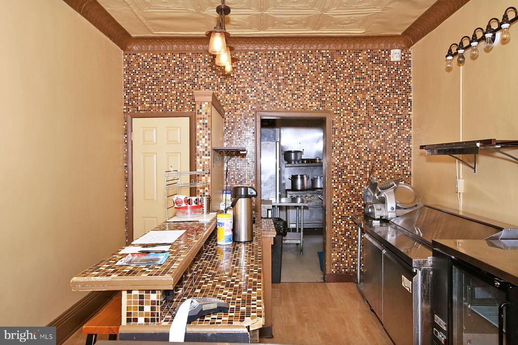 512 N 3RD STREET