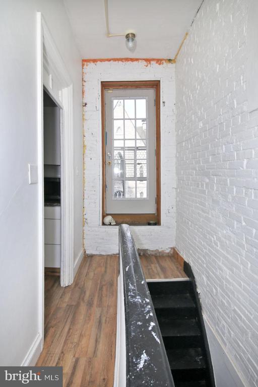 512 N 3RD STREET