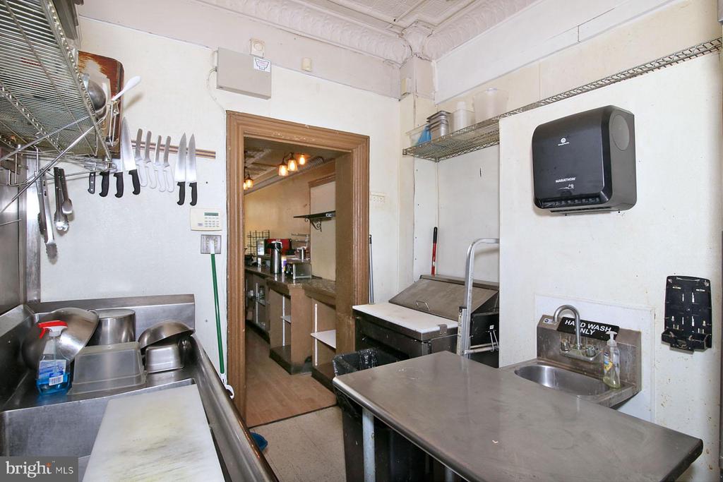 512 N 3RD STREET