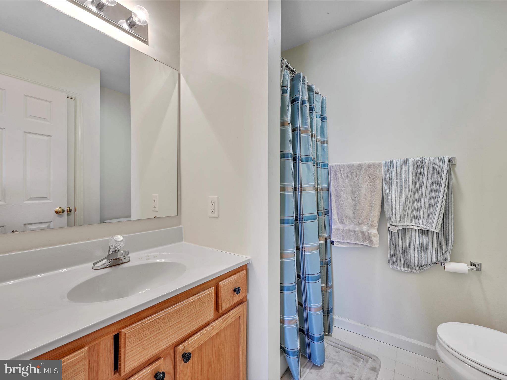 5 S Village Cir