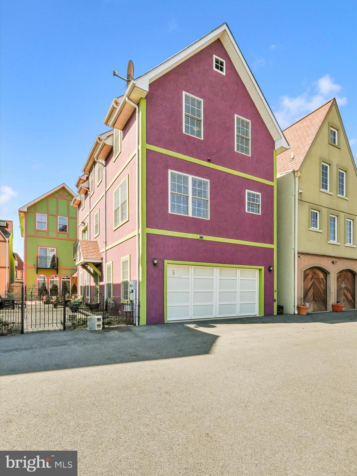5 S Village Cir