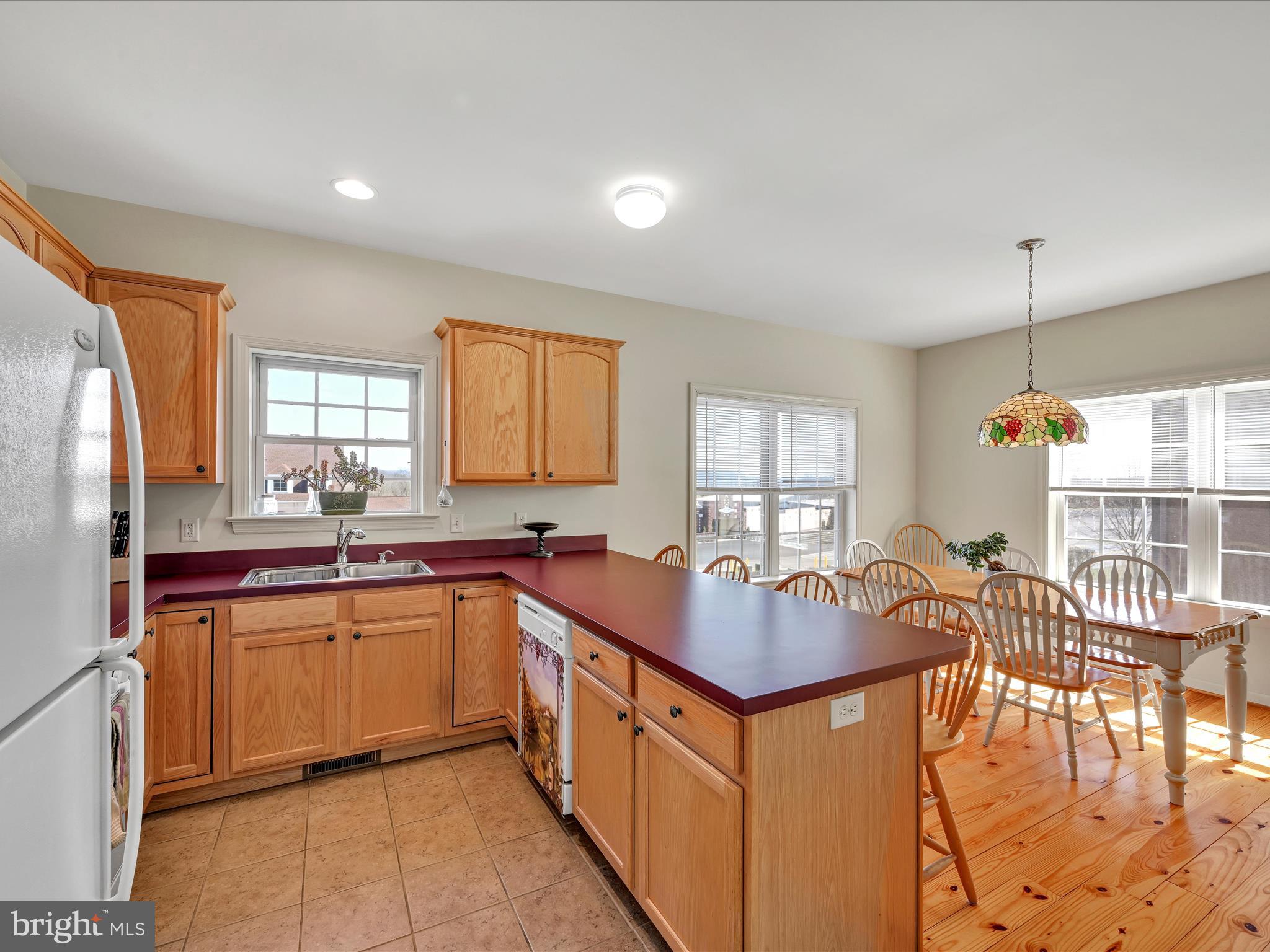 5 S Village Cir