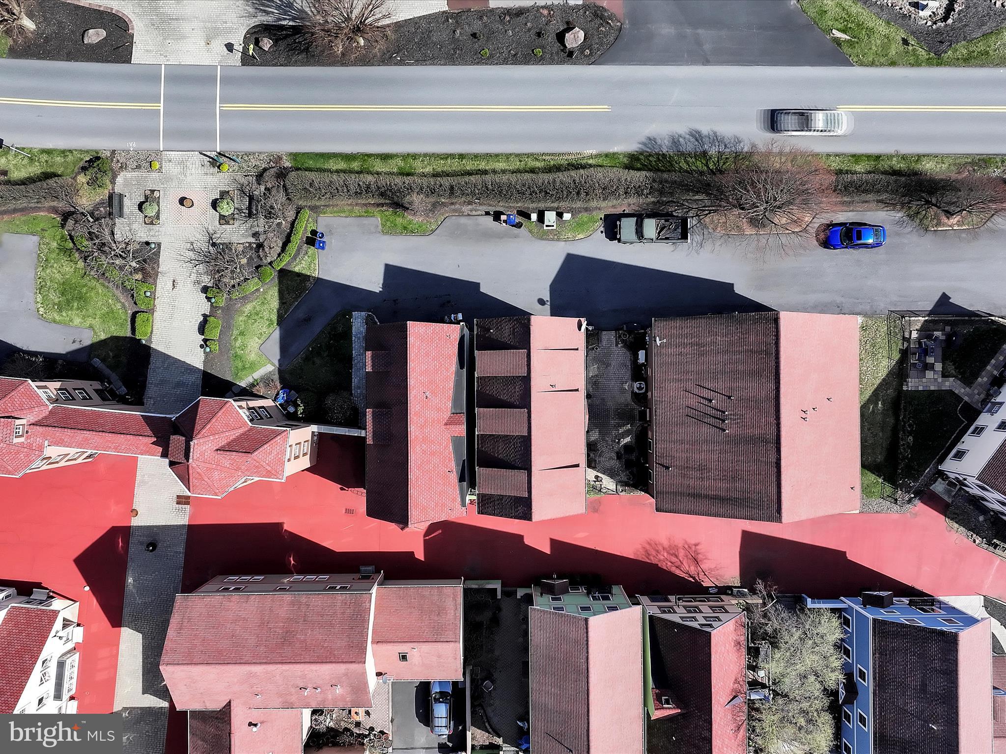 5 S Village Cir
