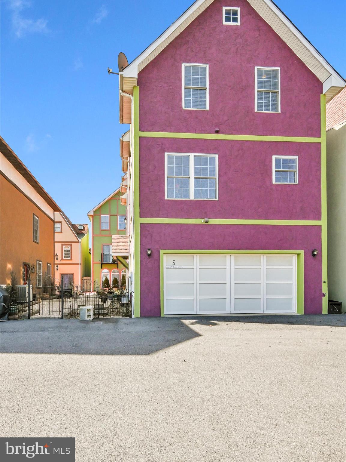 5 S Village Cir