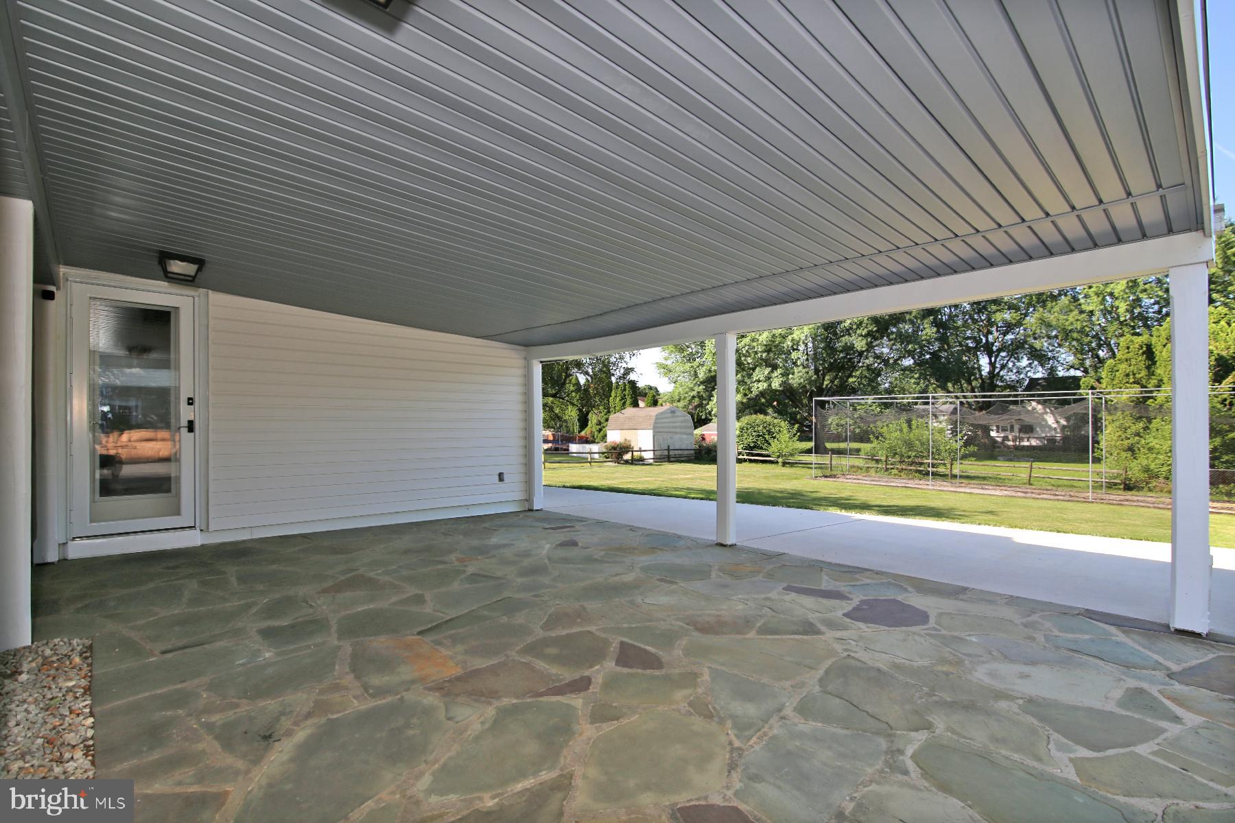 1174 W Main St