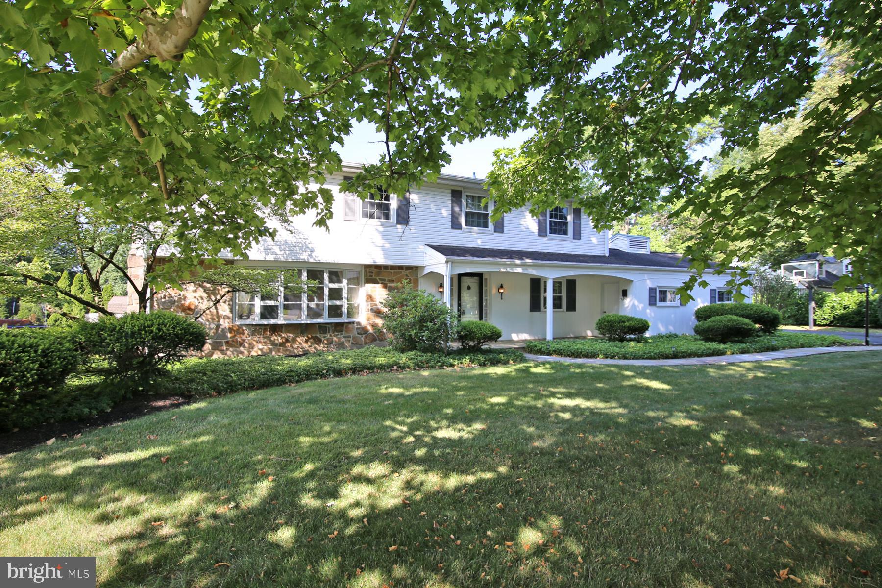 1174 W Main St