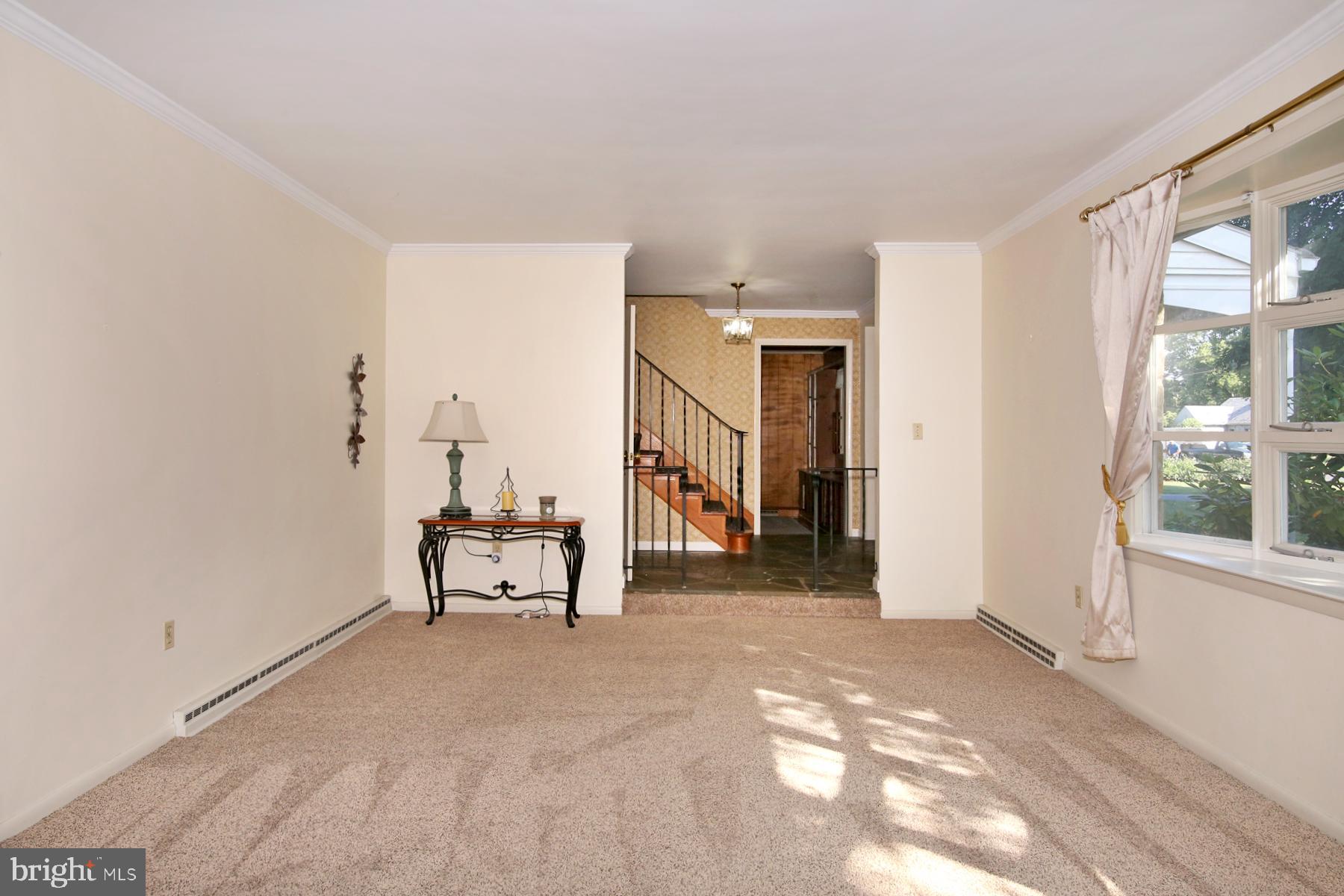 1174 W Main St