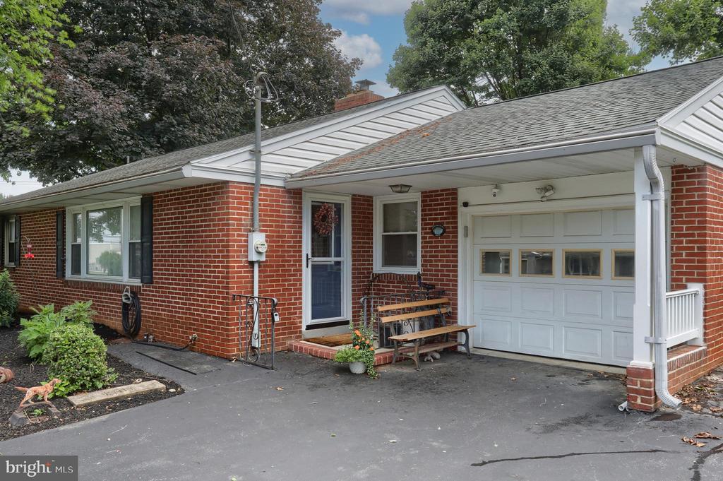 3 Pfautz Ave
