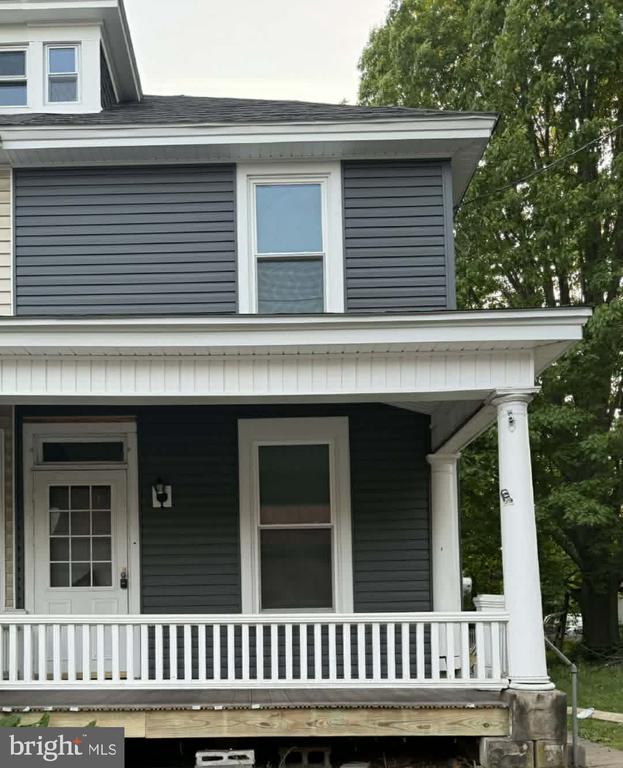 112 S BARBARA STREET